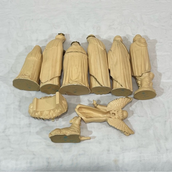 Vintage Art Plastics Nativity set Cream and Gold Holy Family Jesus Kings 9pcs - Picture 7 of 14